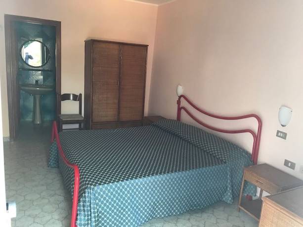 Imagen de la habitación del Cinquestelle-albergo del centro storico. Foto 12
