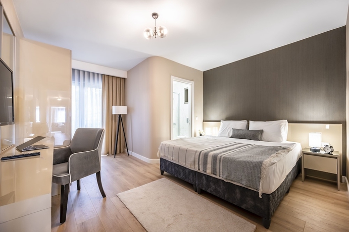 Imagen de la habitación del Ciragan Suites Bosphorus. Foto 2