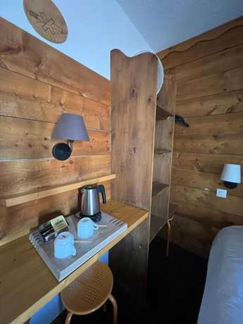 Imagen de la habitación del Cit\'Hotel Le Montreal. Foto 6