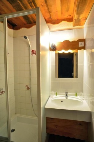 Imagen de la habitación del Cit\'Hotel Le Montreal. Foto 10