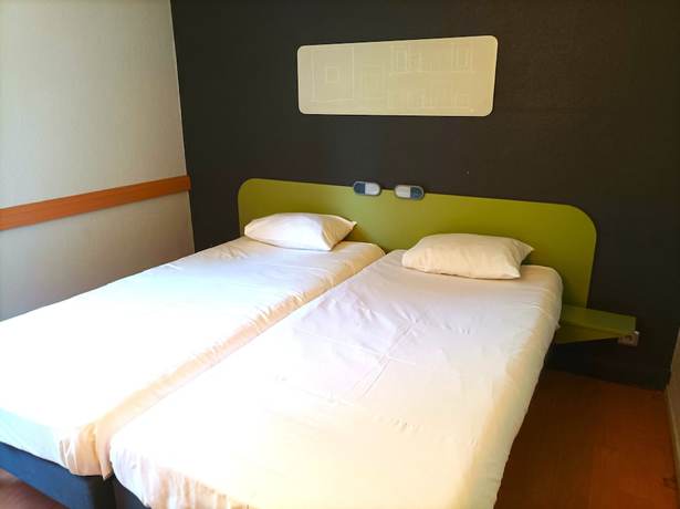 Imagen de la habitación del Cit'h&ocirc;tel Design Booking Evry Saint Germain-L&egrave;s-Corbeil Senart. Foto 6