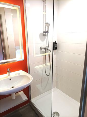 Imagen de la habitación del Cit'h&ocirc;tel Design Booking Evry Saint Germain-L&egrave;s-Corbeil Senart. Foto 9