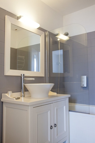 Imagen de la habitación del Cit&ocirc;tel Les Eleis. Foto 8