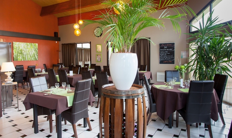 Imagen del bar/restaurante del Cit&ocirc;tel Les Eleis. Foto 4