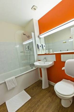 Imagen de la habitación del Citotel Du Circuit. Foto 4