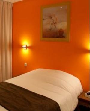 Imagen de la habitación del Citotel Le Clos Du Pontic. Foto 4