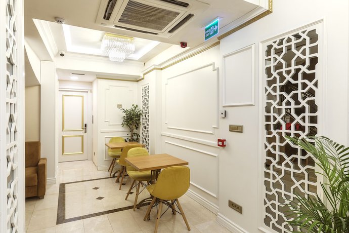 Imagen del bar/restaurante del City Hall Hotel. Foto 2