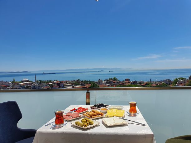 Imagen de la habitación del City Hall Hotel. Foto 10