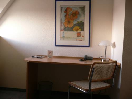 Imagen de la habitación del City Hotel, Delmenhorst. Foto 9