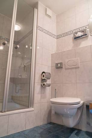 Imagen de la habitación del City Hotel Hilden. Foto 5