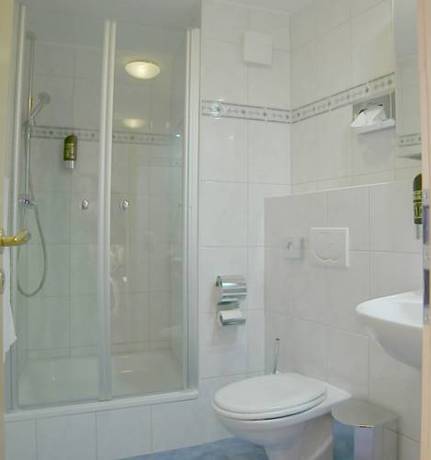 Imagen de la habitación del City Hotel Hilden. Foto 11