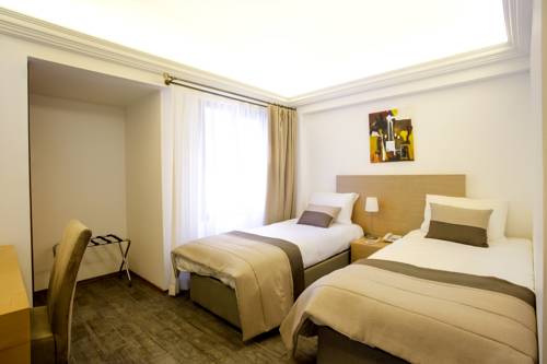 Imagen de la habitación del City Hotel, Izmir. Foto 6