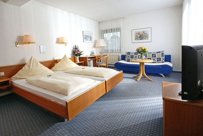 Imagen de la habitación del City Hotel Mark Michelstadt. Foto 17