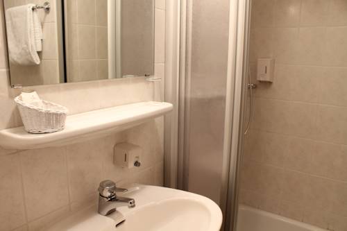 Imagen de la habitación del City Hotel Neuwied. Foto 2