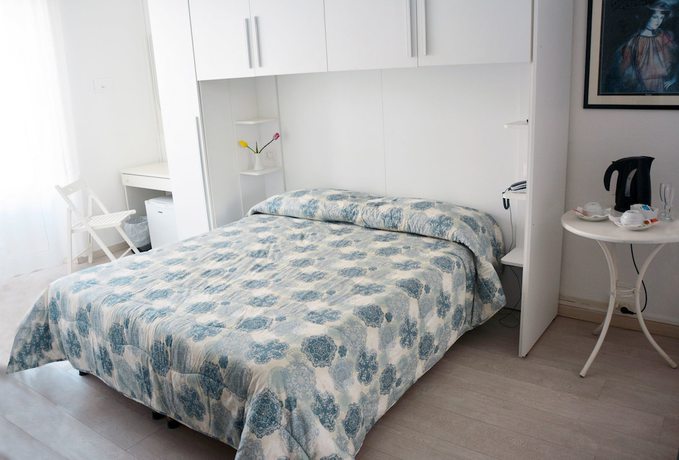Imagen de la habitación del City Hotel, Viareggio. Foto 5