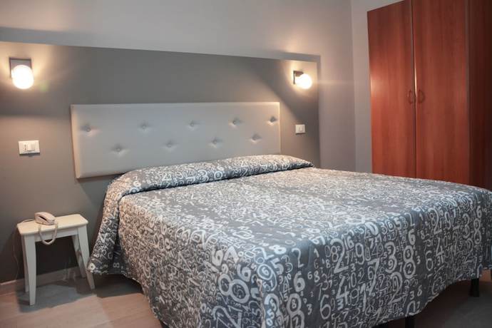 Imagen de la habitación del City Hotel, Viareggio. Foto 6