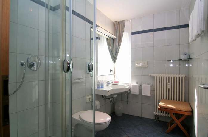 Imagen de la habitación del City Hotel, Waldshut-Tiengen. Foto 17