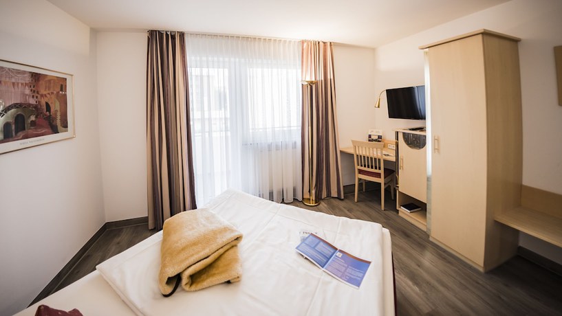 Imagen de la habitación del City Hotel garni Neu-Ulm. Foto 8