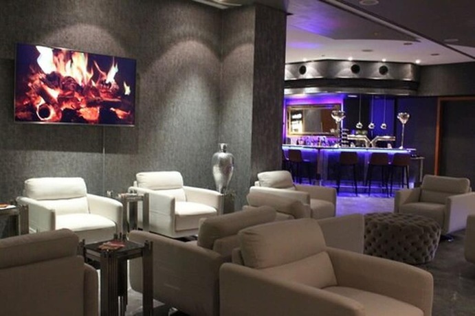 Imagen del bar/restaurante del City Max Hotel. Foto 6