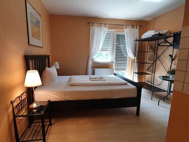 Imagen de la habitación del CityPark Aparthotel K&ouml;ln. Foto 12