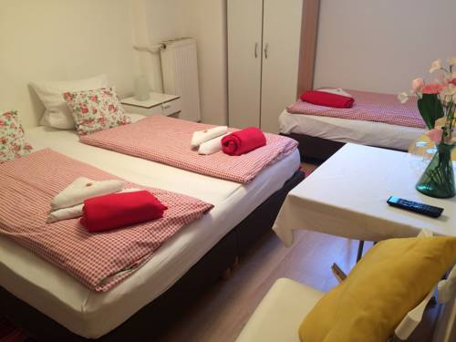 Imagen de la habitación del Cityhotel Junger Fuchs. Foto 13