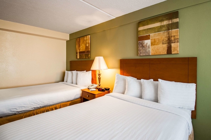 Imagen de la habitación del Clarion Inn & Conference Center. Foto 5