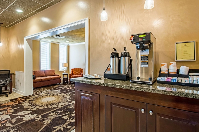 Imagen de los interiores del Clarion Inn & Conference Center. Foto 12