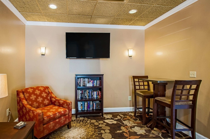 Imagen de los interiores del Clarion Inn & Conference Center. Foto 13