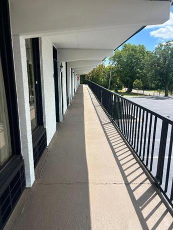 Imagen general del Clarion Pointe Winston - Salem Downtown, EX: Dayspring Inn & Suites. Foto 14