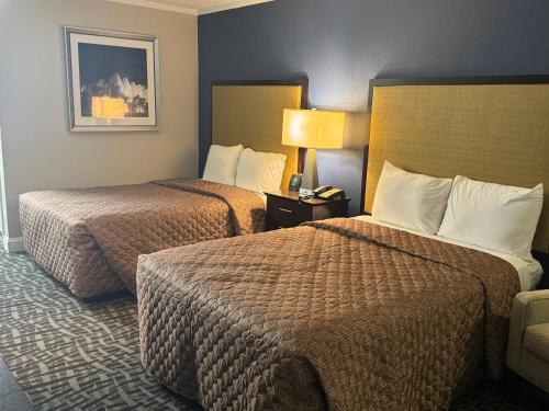 Imagen general del Clarion Pointe Winston - Salem Downtown, EX: Dayspring Inn & Suites. Foto 16
