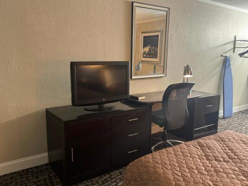 Imagen general del Clarion Pointe Winston - Salem Downtown, EX: Dayspring Inn & Suites. Foto 17