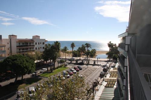 Imagen de la habitación del Click & Booking Cambrils Playa Spa. Foto 3