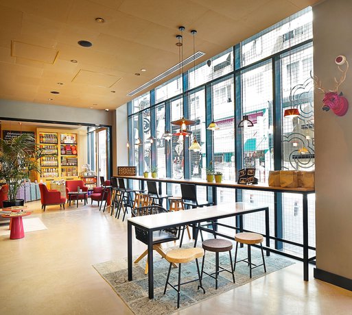 Imagen de los interiores del Cloud7 Hotel. Foto 16