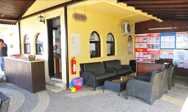 Imagen de los interiores del Clover Magic Nova Beach Hotel. Foto 19