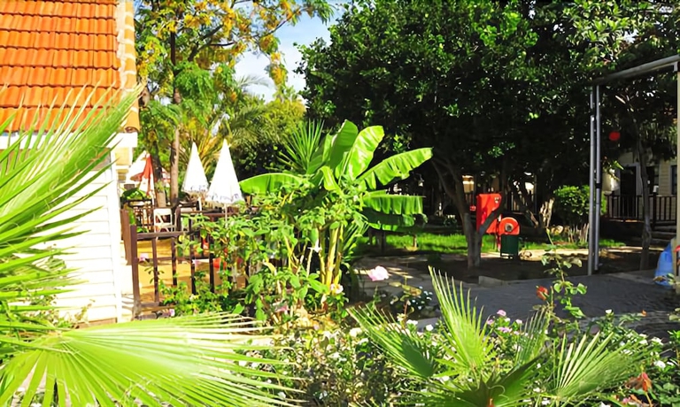 Imagen de los exteriores del Clover Magic Nova Beach Hotel. Foto 17
