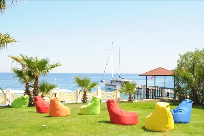 Imagen de los exteriores del Club Akman Beach Hotel. Foto 16