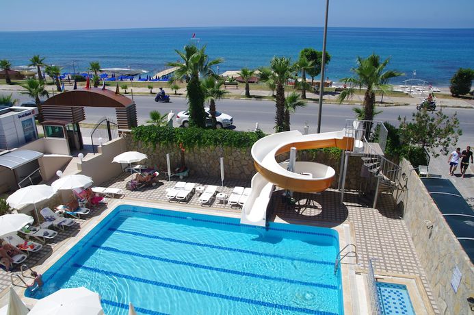 Imagen general del Club Bayar Hotel - All Inclusive. Foto 1