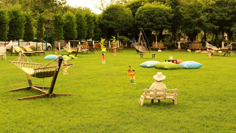 Imagen de los exteriores del Club Grand Becassier. Foto 18