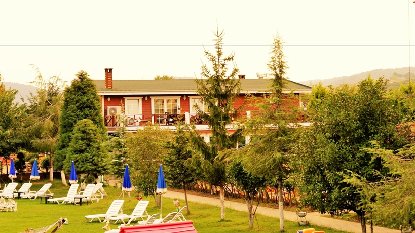 Imagen del bar/restaurante del Club Grand Becassier. Foto 10