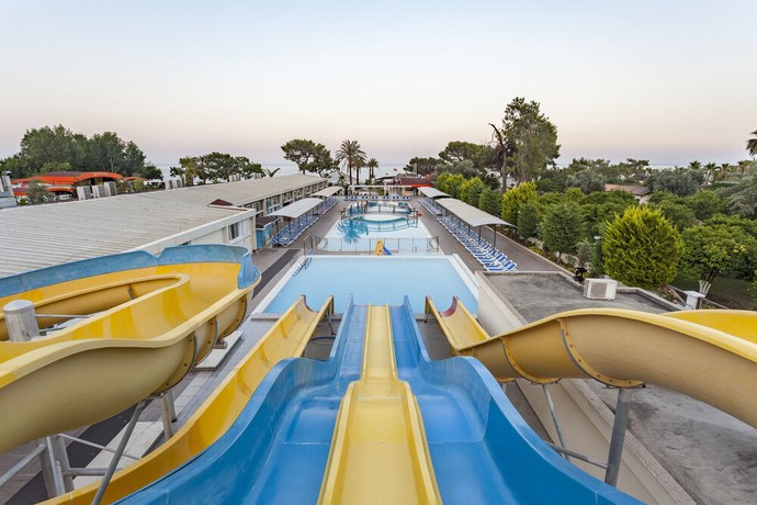 Imagen de la piscina del Club Hotel Belpınar. Foto 19