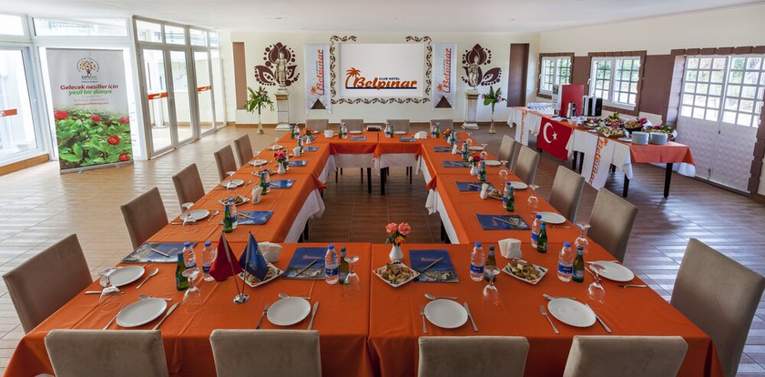 Imagen del bar/restaurante del Club Hotel Belpınar. Foto 9
