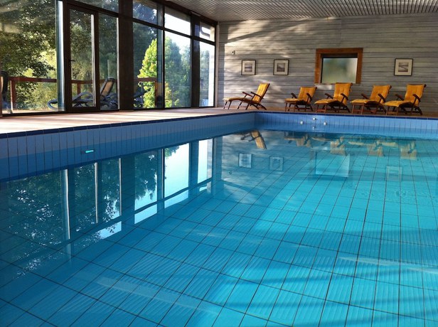 Imagen de la piscina del CoHousing Gut D&uuml;rnhof. Foto 18