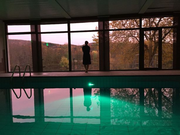Imagen de la piscina del CoHousing Gut D&uuml;rnhof. Foto 20