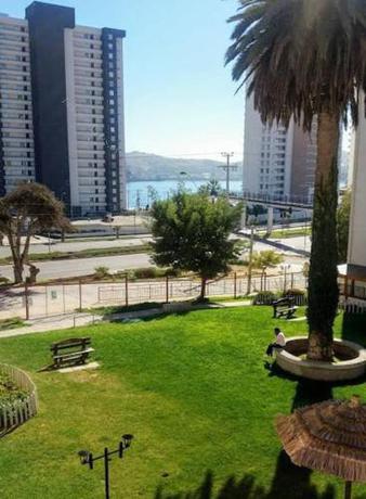 Imagen general del C&oacute;modo departamento a una cuadra de Playa la Herradura. Foto 12