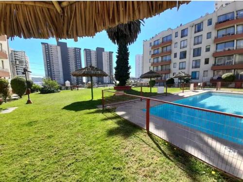 Imagen general del C&oacute;modo departamento a una cuadra de Playa la Herradura. Foto 15