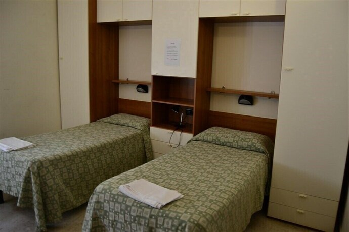 Imagen de la habitación del Collegio Emiliani. Foto 23