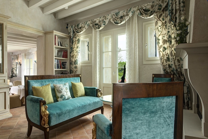 Imagen de los interiores del Colon&igrave;a Resort and SPA. Foto 15