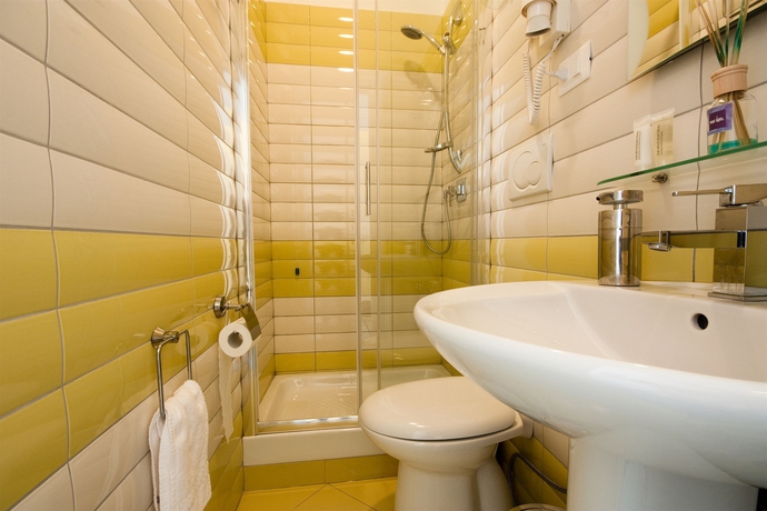 Imagen de la habitación del Colosseum Garden. Foto 8