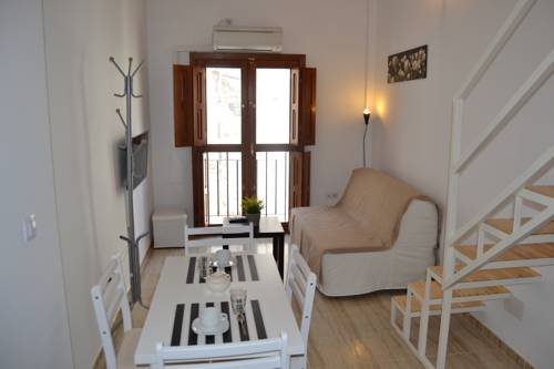 Imagen de la habitación del Comet Suites Elvira 109. Foto 8