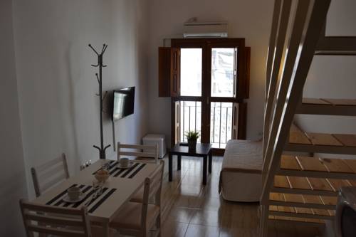 Imagen de la habitación del Comet Suites Elvira 109. Foto 9